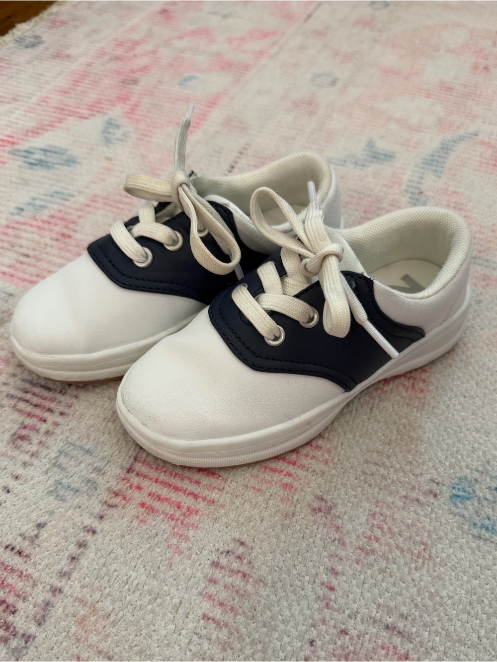 Keds Leather White and Navy Oxford Lace Sneakers Back to School 9.5